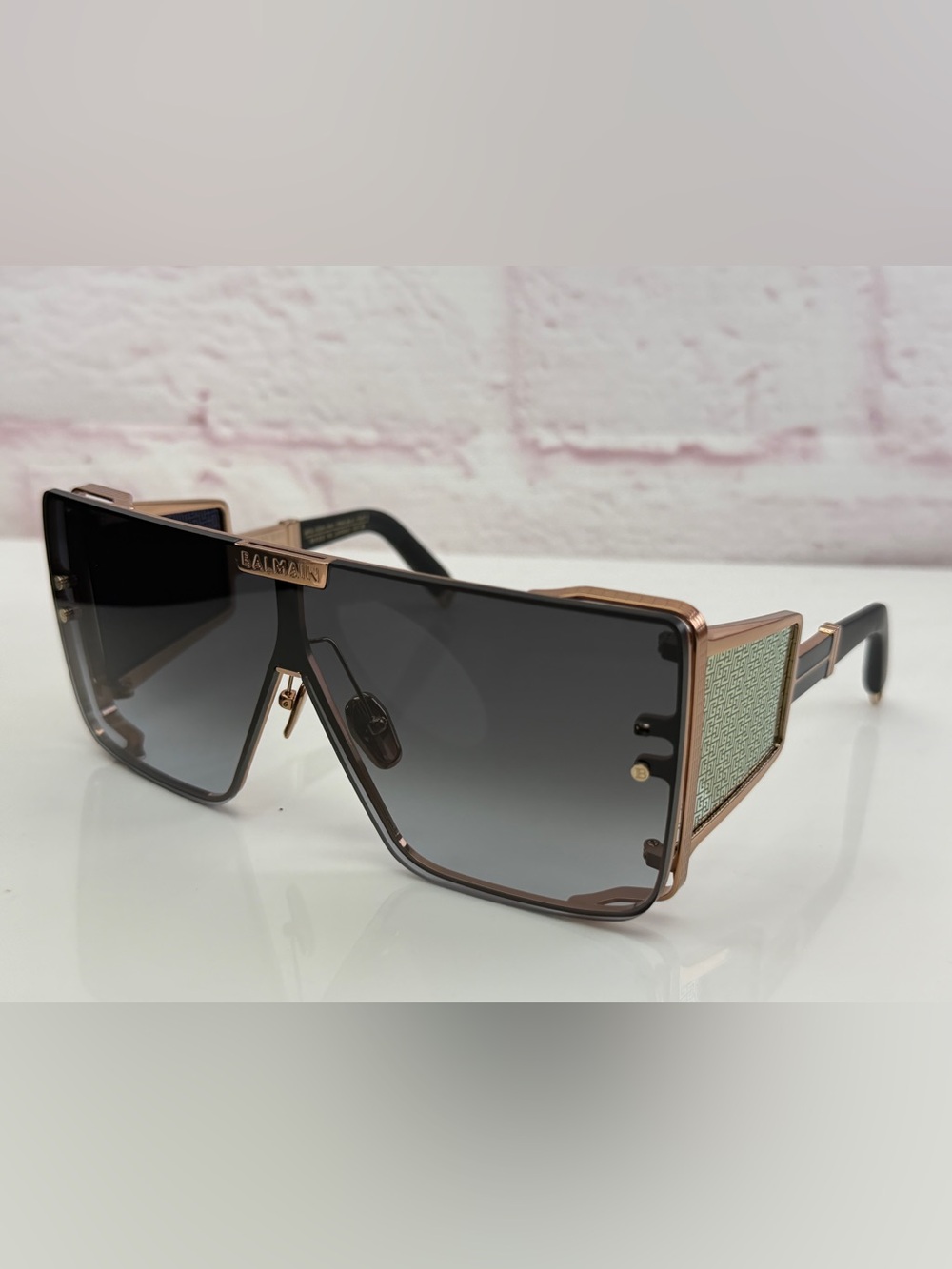 Balmain WONDER BOY Grey Gradient Shield Unisex Sunglasses